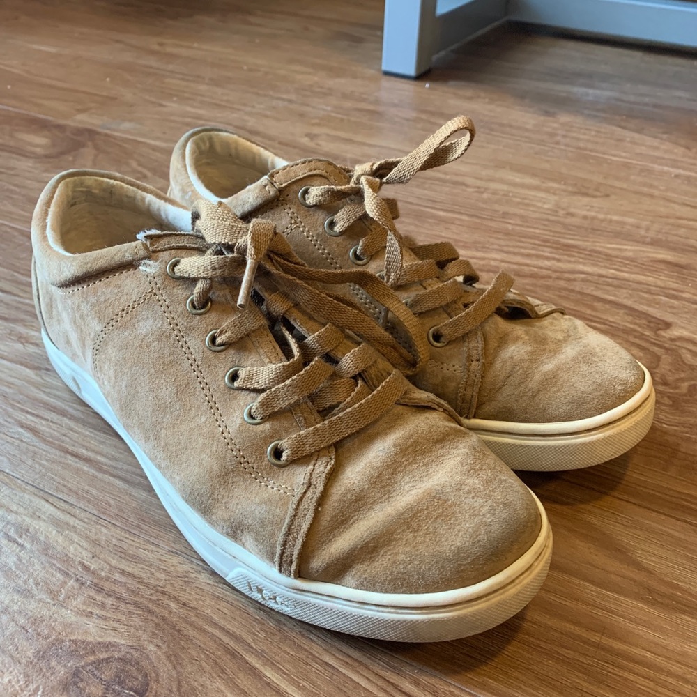 Ugg suede shoes with fur inside a little worn
